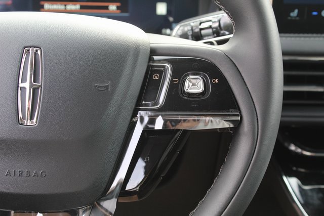 New 2023 Lincoln Corsair AWD w/ Equipment Group 101A image 16