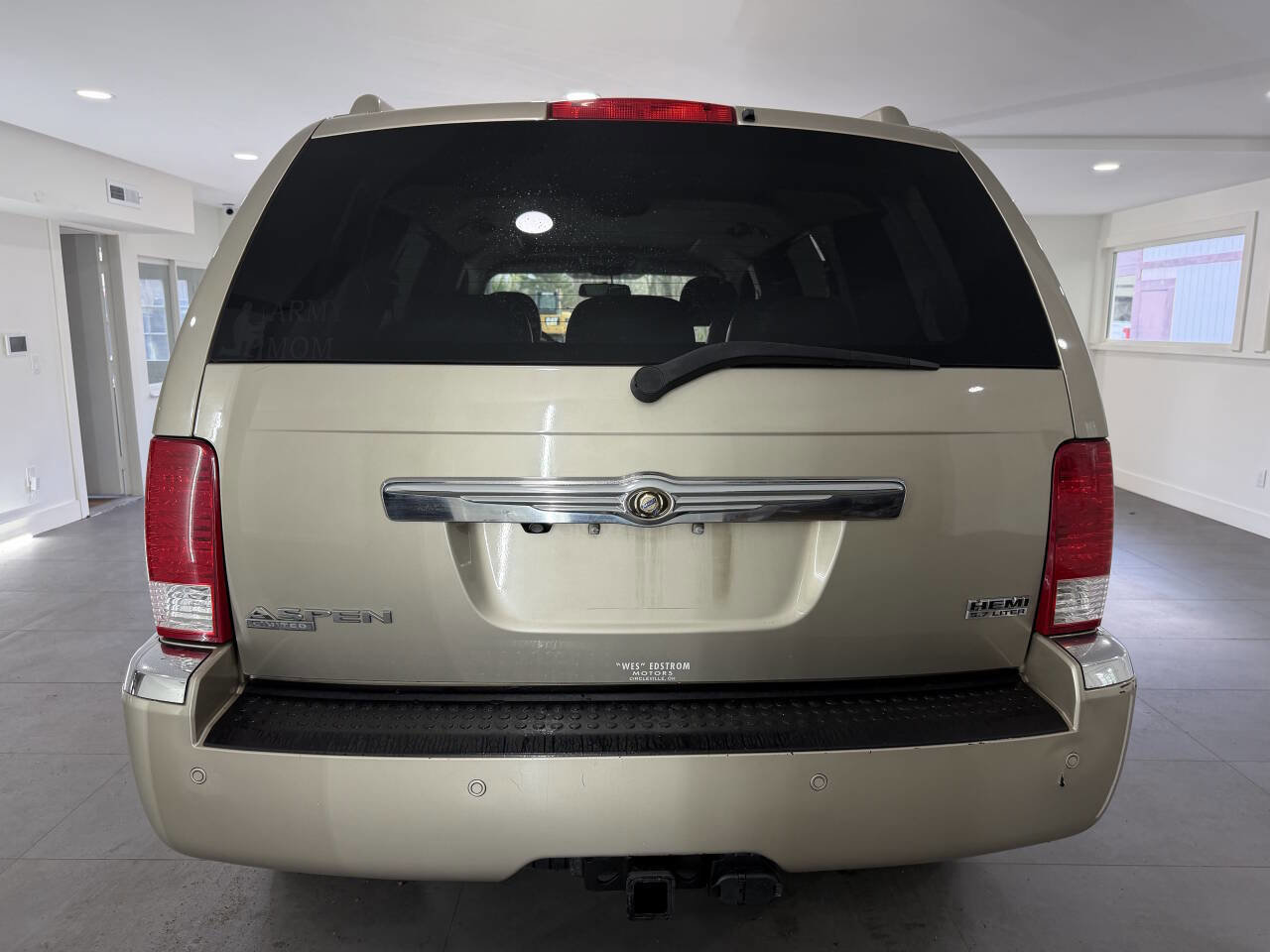 Used 2008 Chrysler Aspen Limited image 18