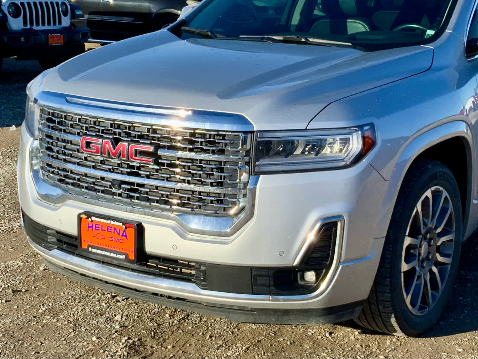 Used 2020 GMC Acadia Denali w/ Denali Ultimate Package image 9