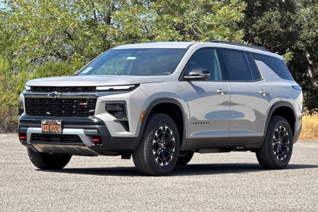 New 2027 Chevrolet Traverse Z71 w/ Enhanced Driving Package AWD/4WD image 8