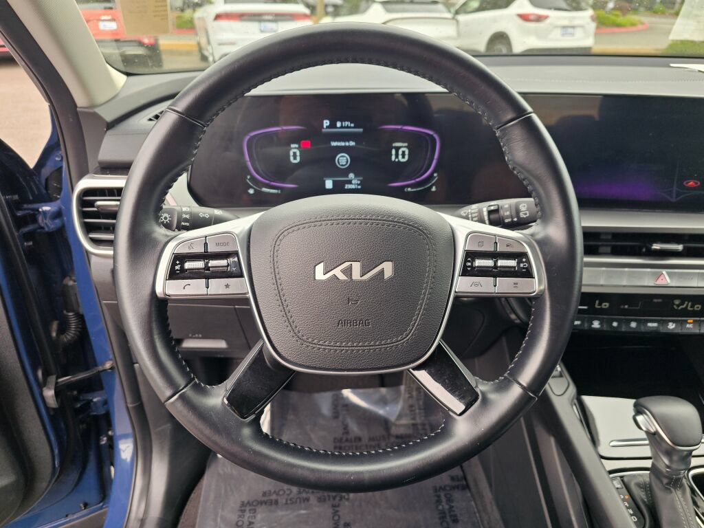 Certified 2024 Kia Telluride S FWD image 11