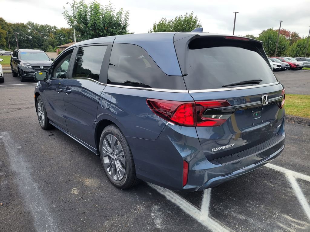 New 2026 Honda Odyssey Touring image 7