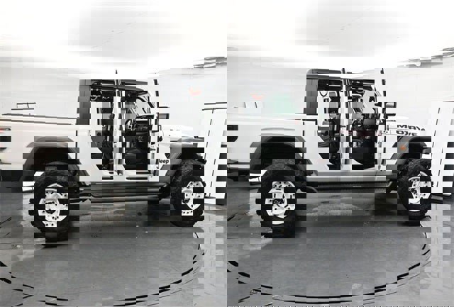 Used 2020 Jeep Gladiator Mojave w/ LED Lighting Group image 38