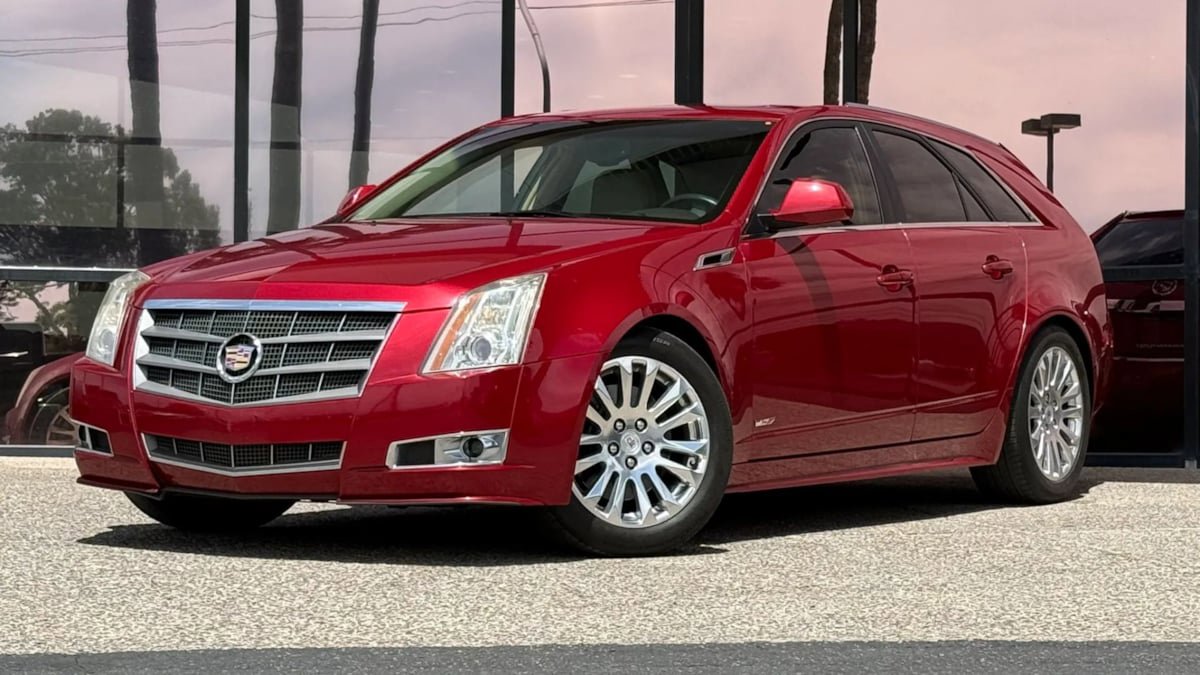Used 2011 Cadillac CTS Performance AWD/4WD image 2