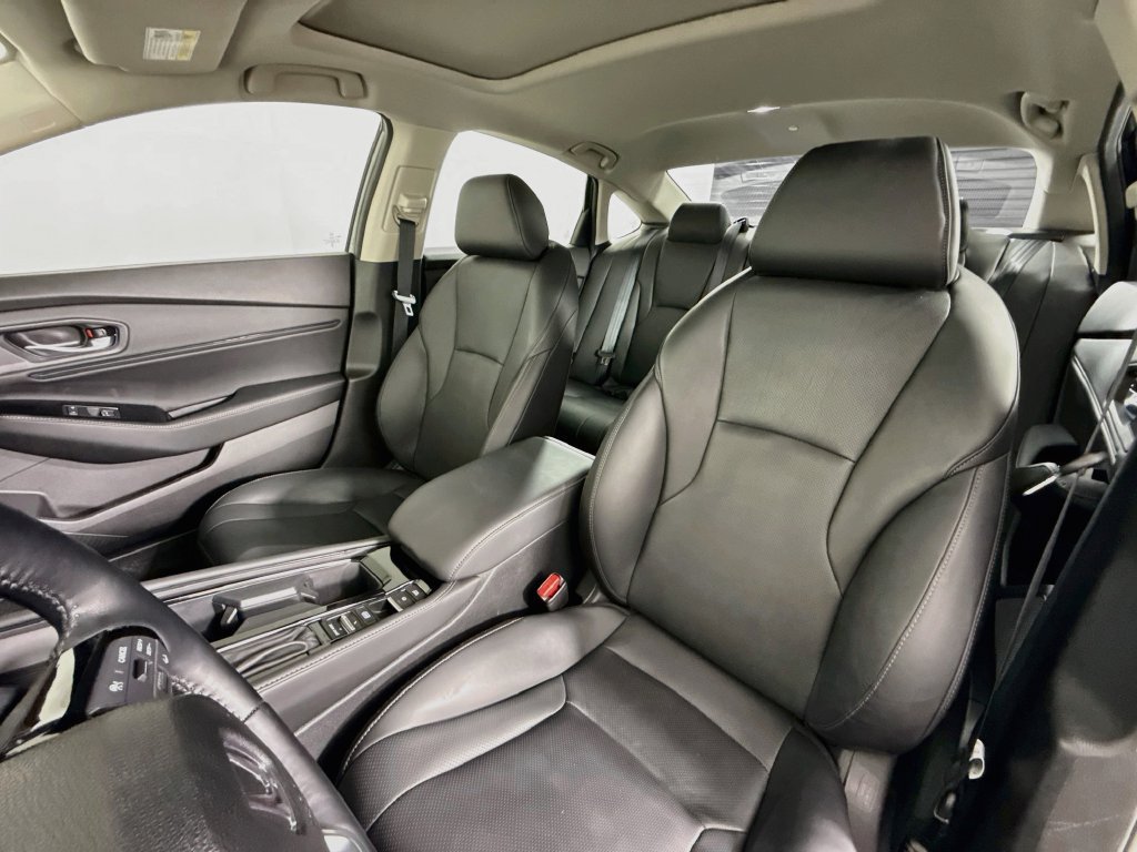 Used 2025 Honda Accord Touring image 5