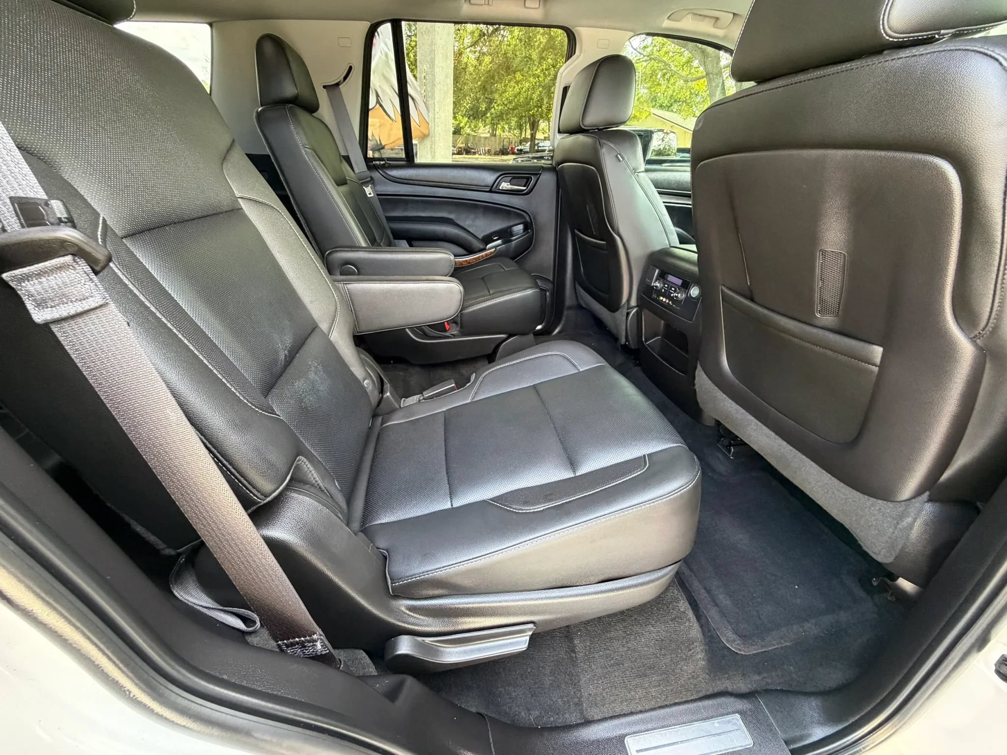 Used 2015 Chevrolet Tahoe LTZ RWD image 15