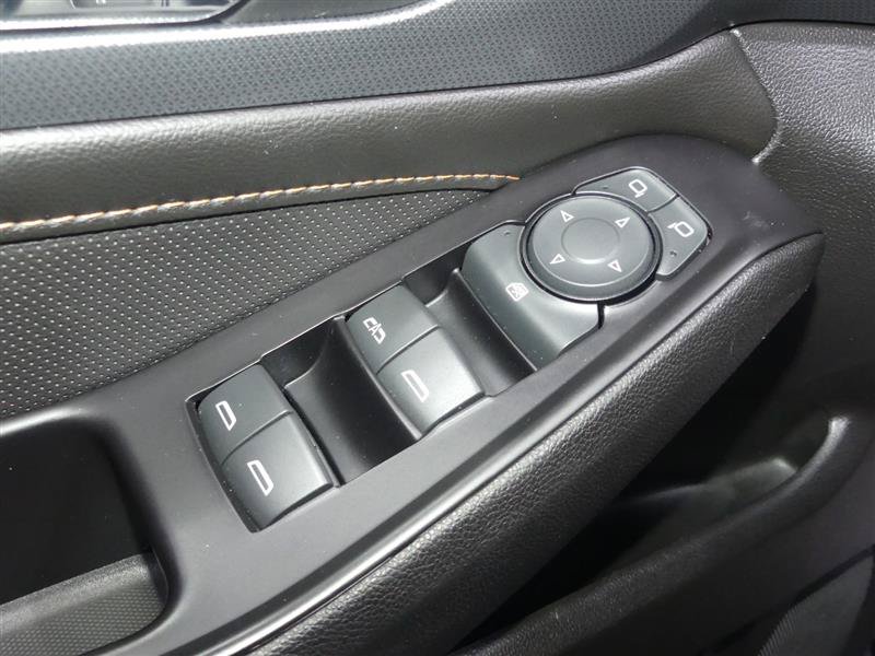 Used 2018 Chevrolet Traverse Premier w/ Redline Edition AWD/4WD image 21
