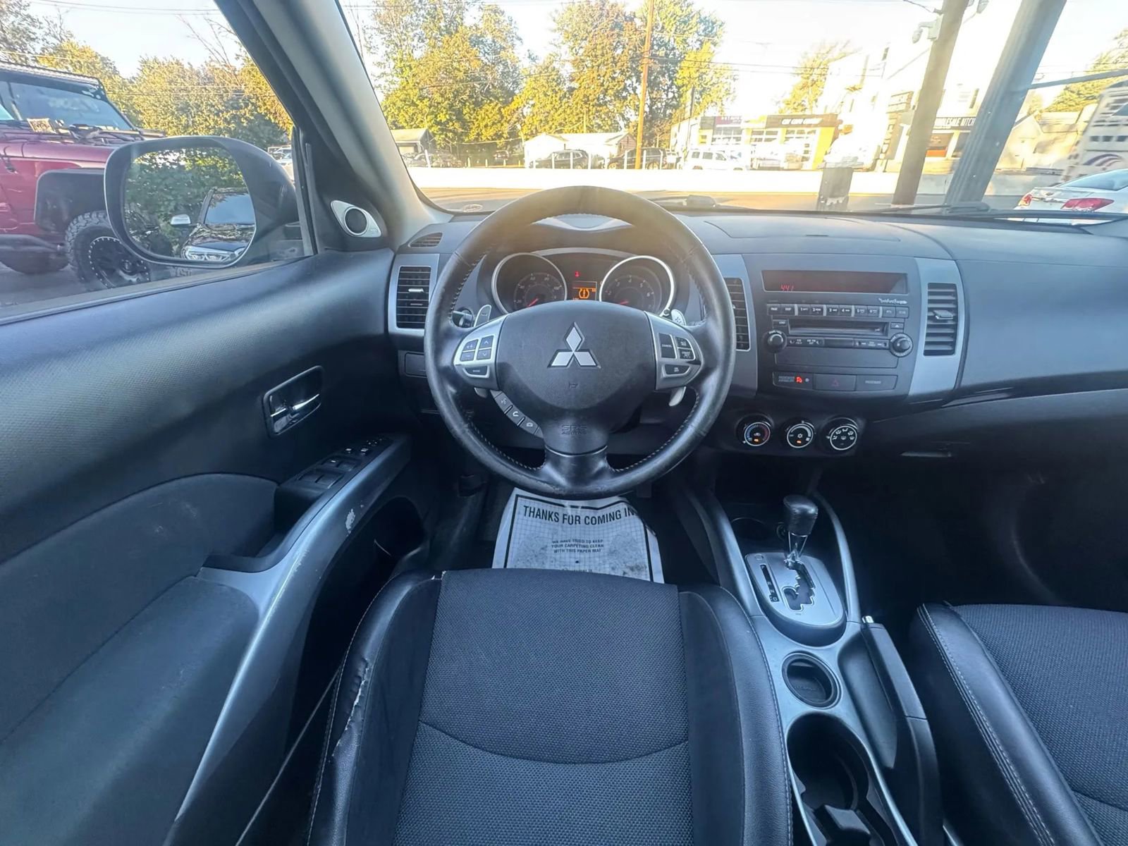 Used 2009 Mitsubishi Outlander SE image 23