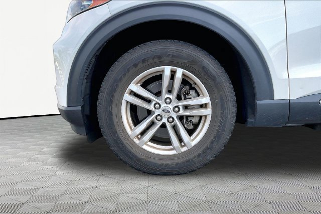 Used 2020 Ford Explorer XLT w/ Equipment Group 202A RWD image 21