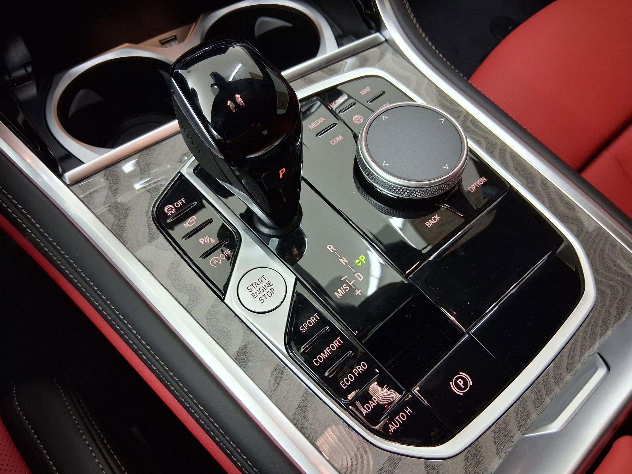 New 2026 BMW 840i Coupe w/ M Sport Professional Package RWD image 16