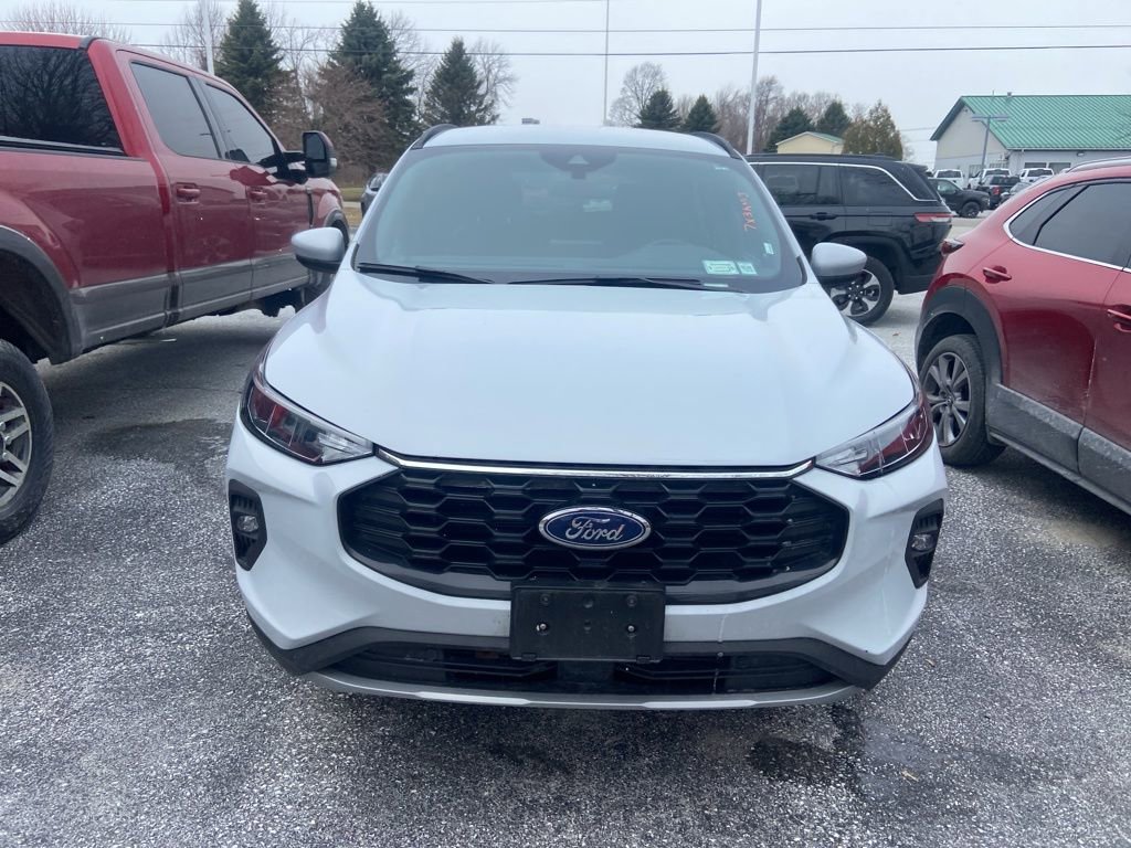 Used 2025 Ford Escape ST-Line Select image 2