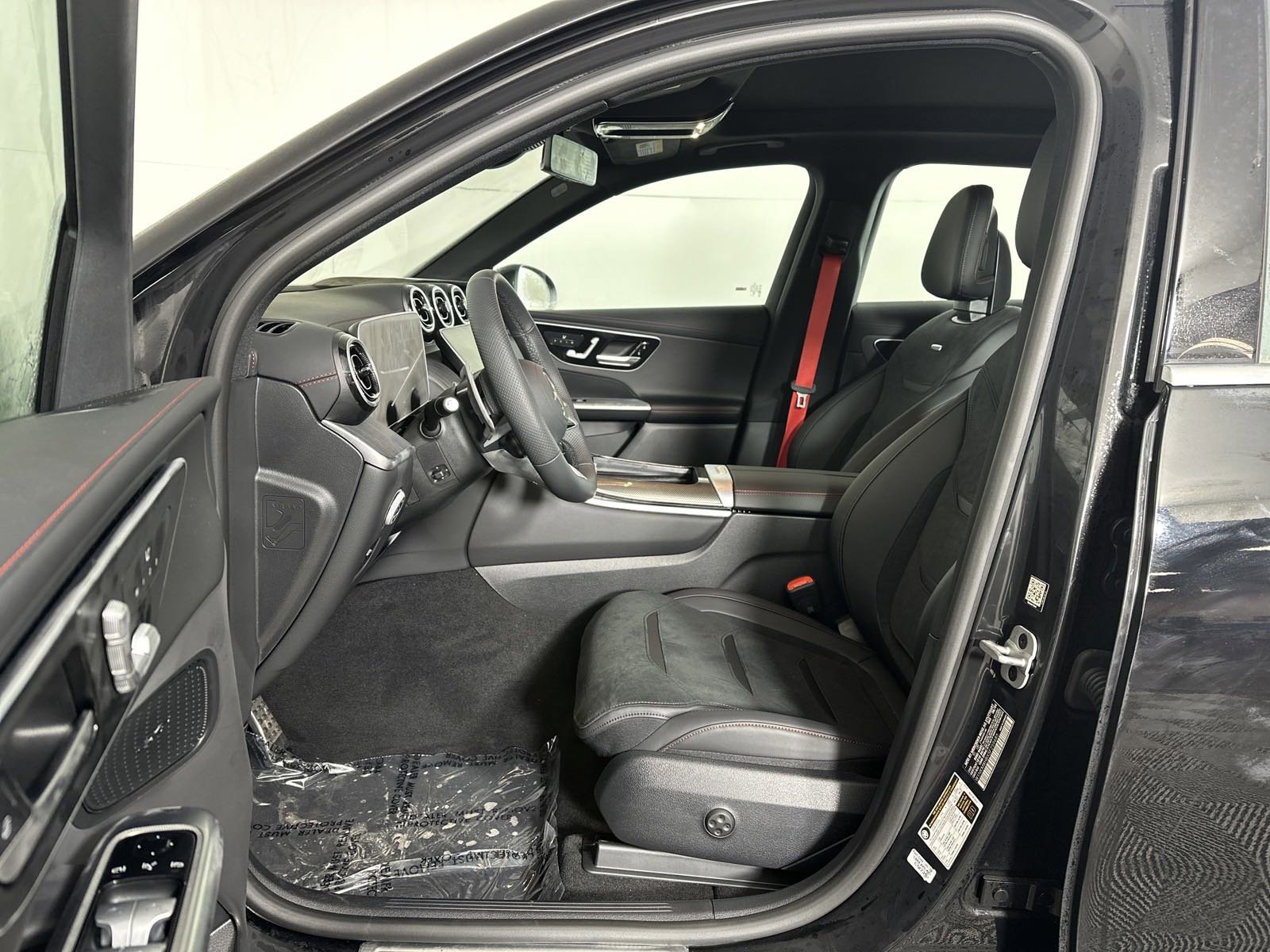 New 2025 Mercedes-Benz GLC 43 AMG 4MATIC image 13