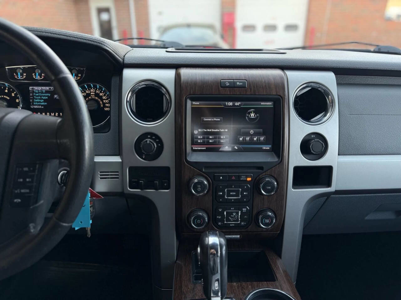 Used 2014 Ford F150 Lariat w/ Lariat Chrome Package AWD/4WD image 18