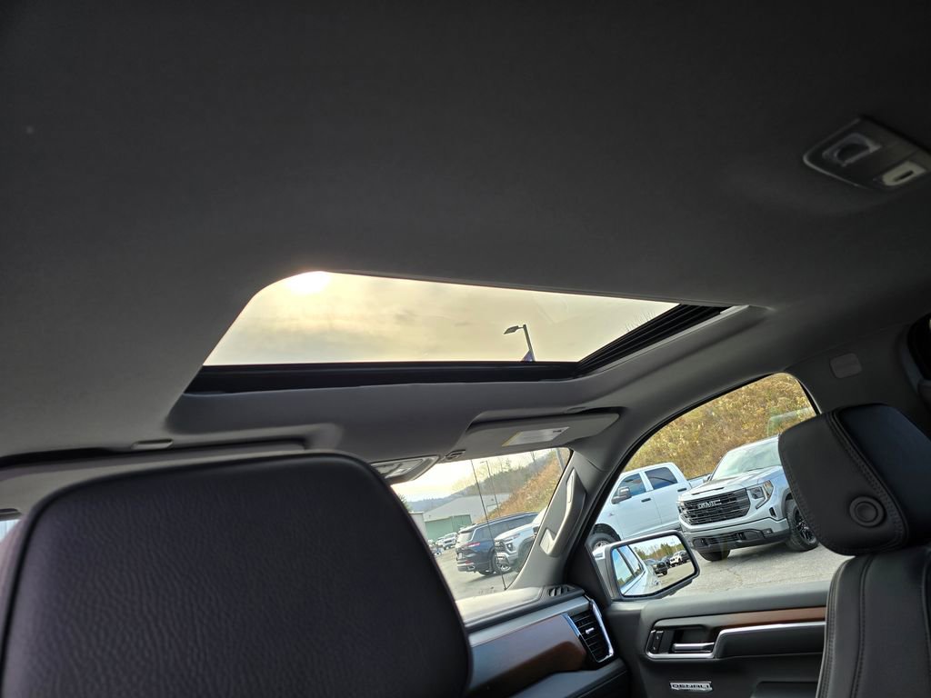 New 2026 GMC Sierra 1500 Denali w/ Denali Reserve Package image 15