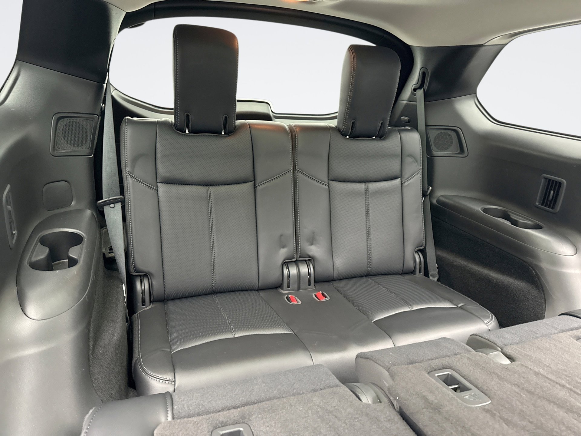 Used 2019 Nissan Pathfinder Platinum image 23