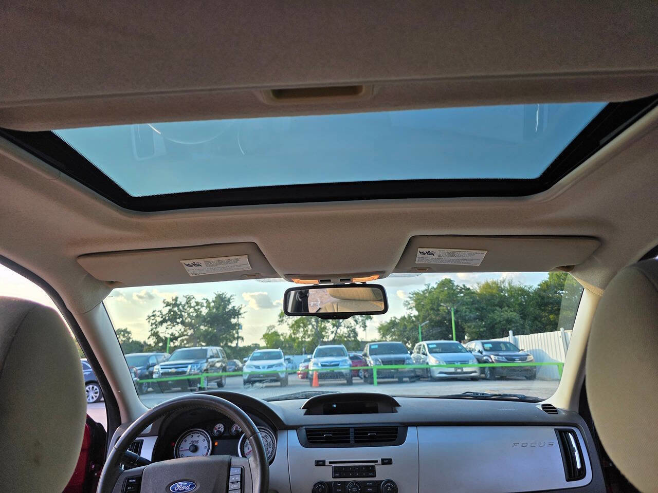 Used 2009 Ford Focus SES image 26