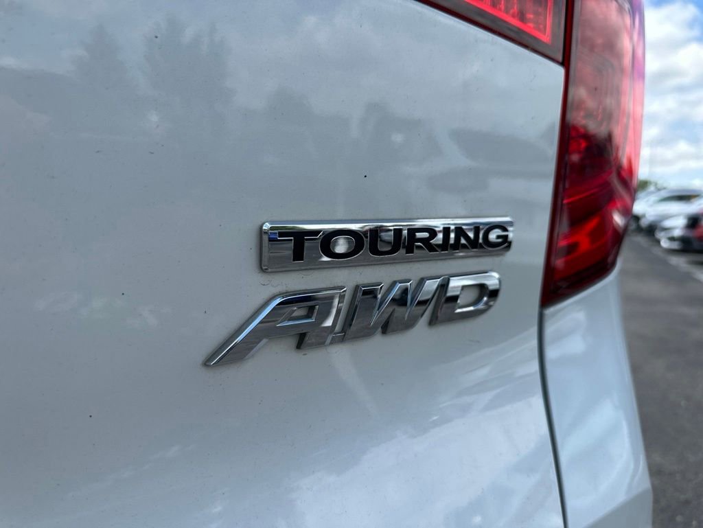 Used 2017 Honda Pilot Touring image 4