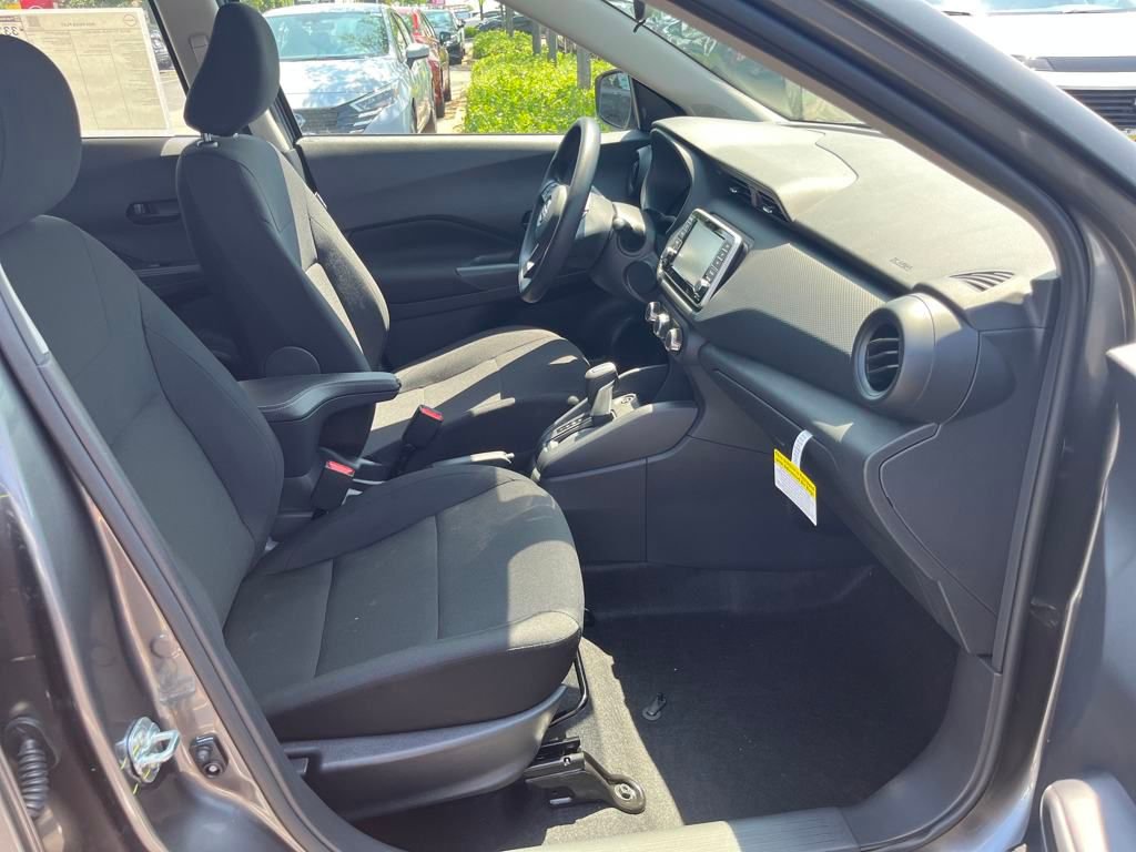 New 2025 Nissan Kicks Play S image 15