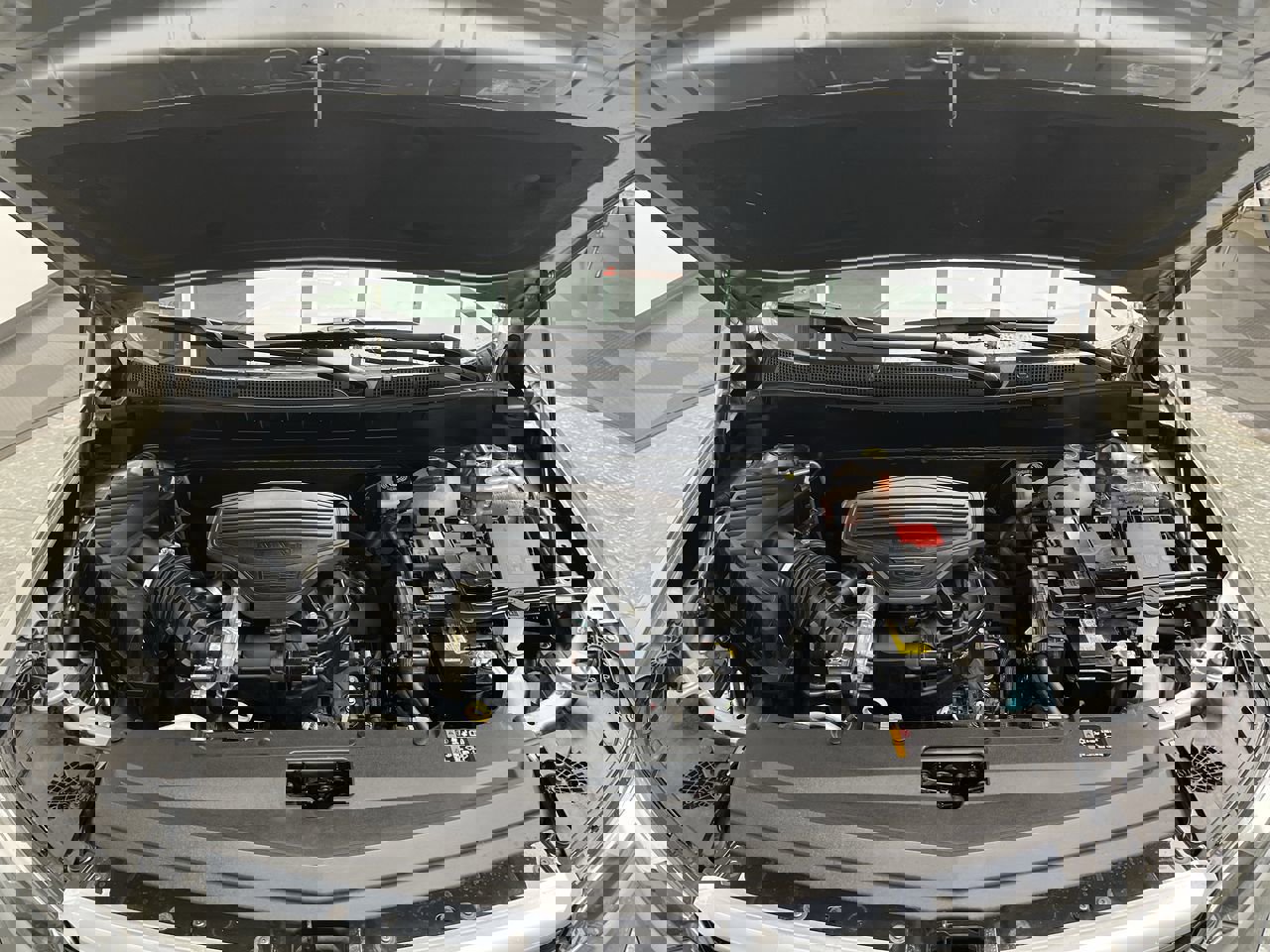 Certified 2025 Cadillac XT6 Premium Luxury AWD/4WD image 33