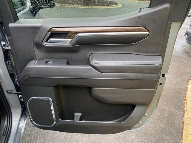 Used 2023 Chevrolet Silverado 1500 LT AWD/4WD image 32
