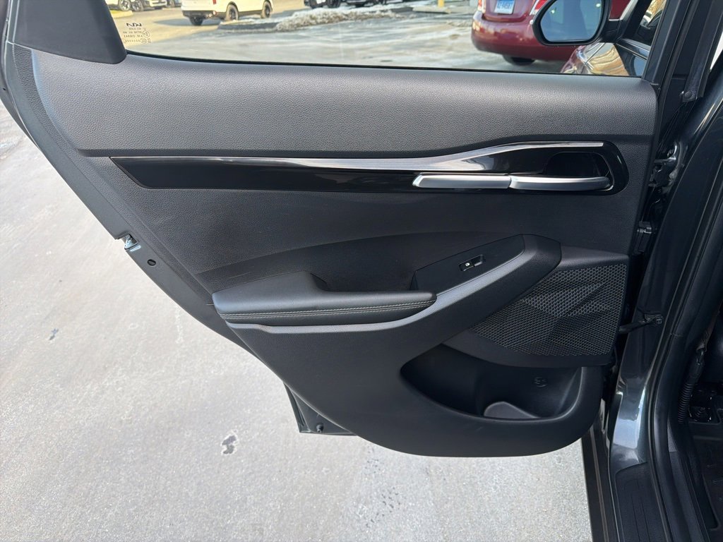 Certified 2024 Kia Seltos S image 19