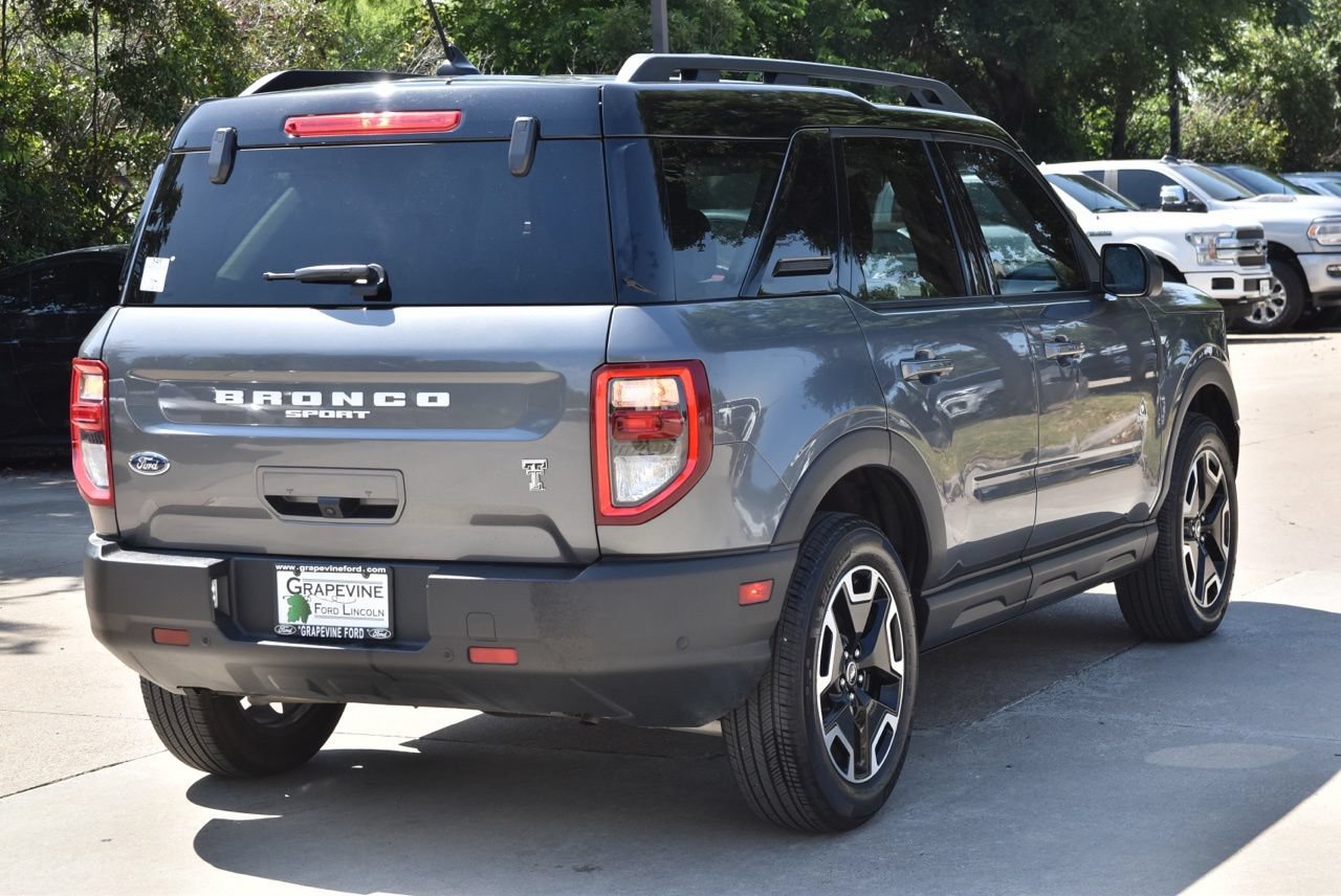 Certified 2023 Ford Bronco Sport Outer Banks w/ Tech Package AWD/4WD image 8