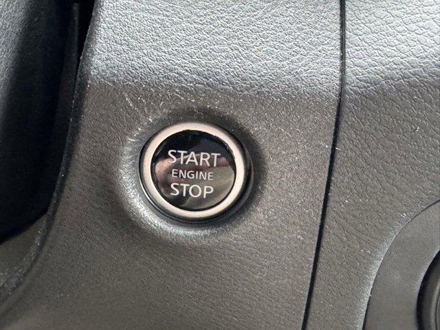 Used 2024 Nissan Frontier SV w/ SV Convenience Package image 24