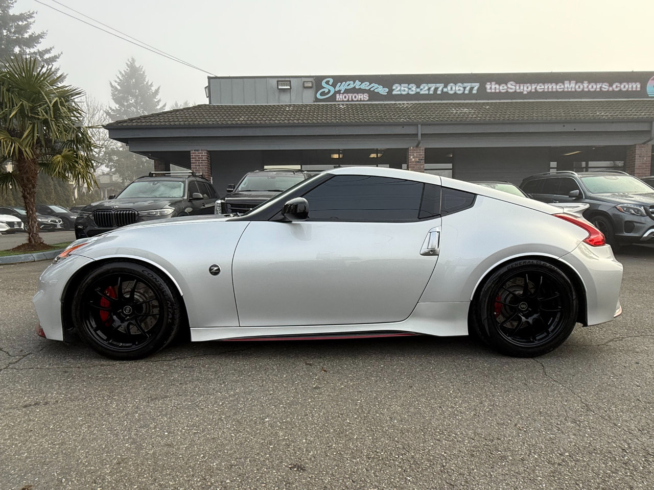 Used 2016 Nissan 370Z NISMO image 4