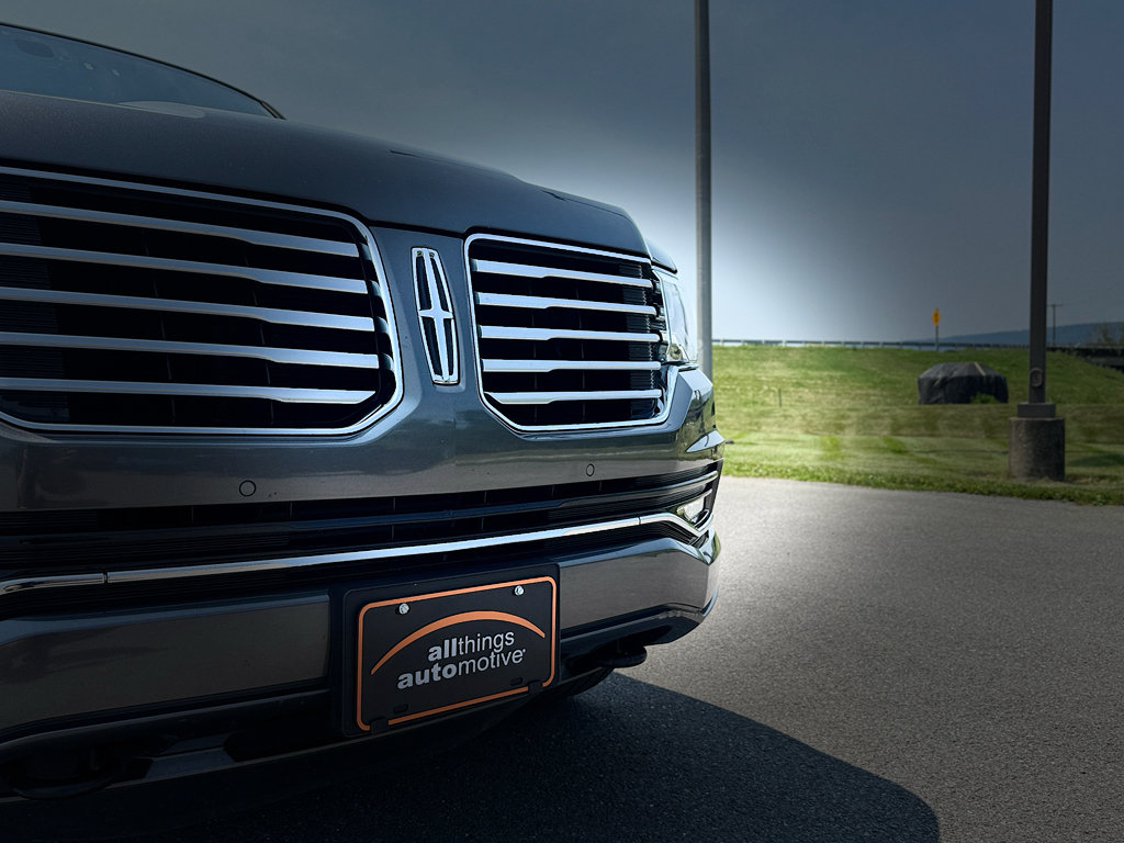 Used 2016 Lincoln Navigator Reserve AWD/4WD image 11