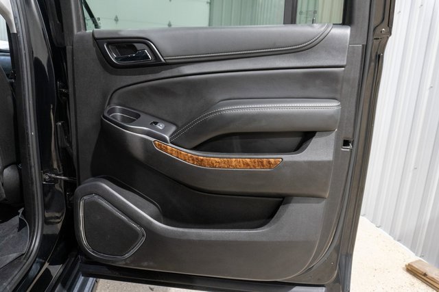 Used 2020 Chevrolet Suburban Premier image 12