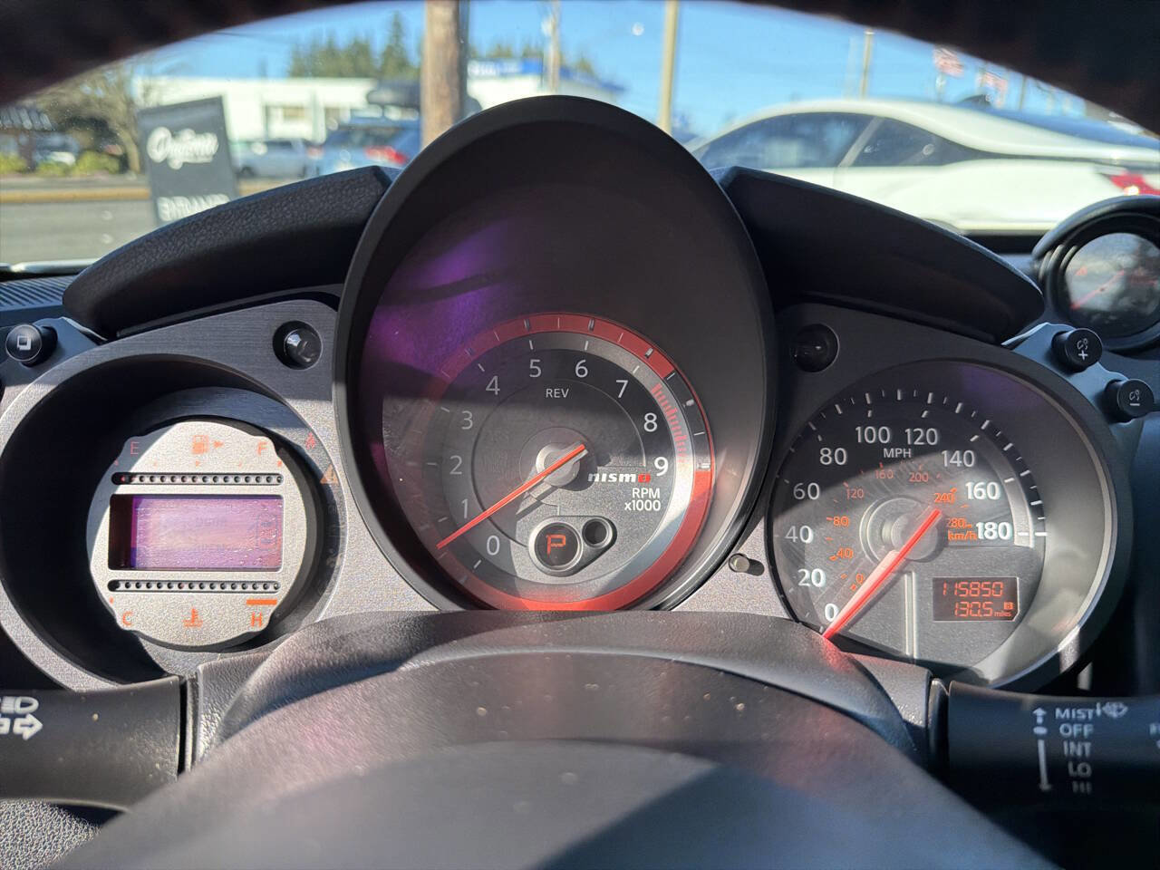 Used 2017 Nissan 370Z NISMO RWD image 28