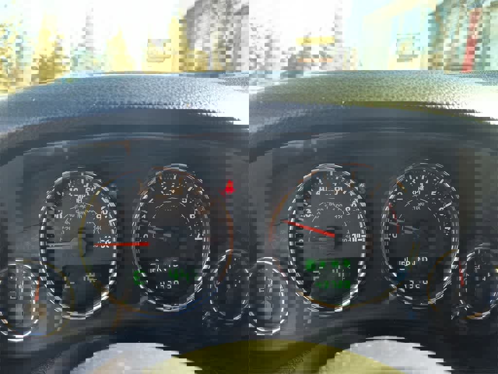 Used 2013 Jeep Wrangler Unlimited Sahara w/ Max Tow Pkg image 15