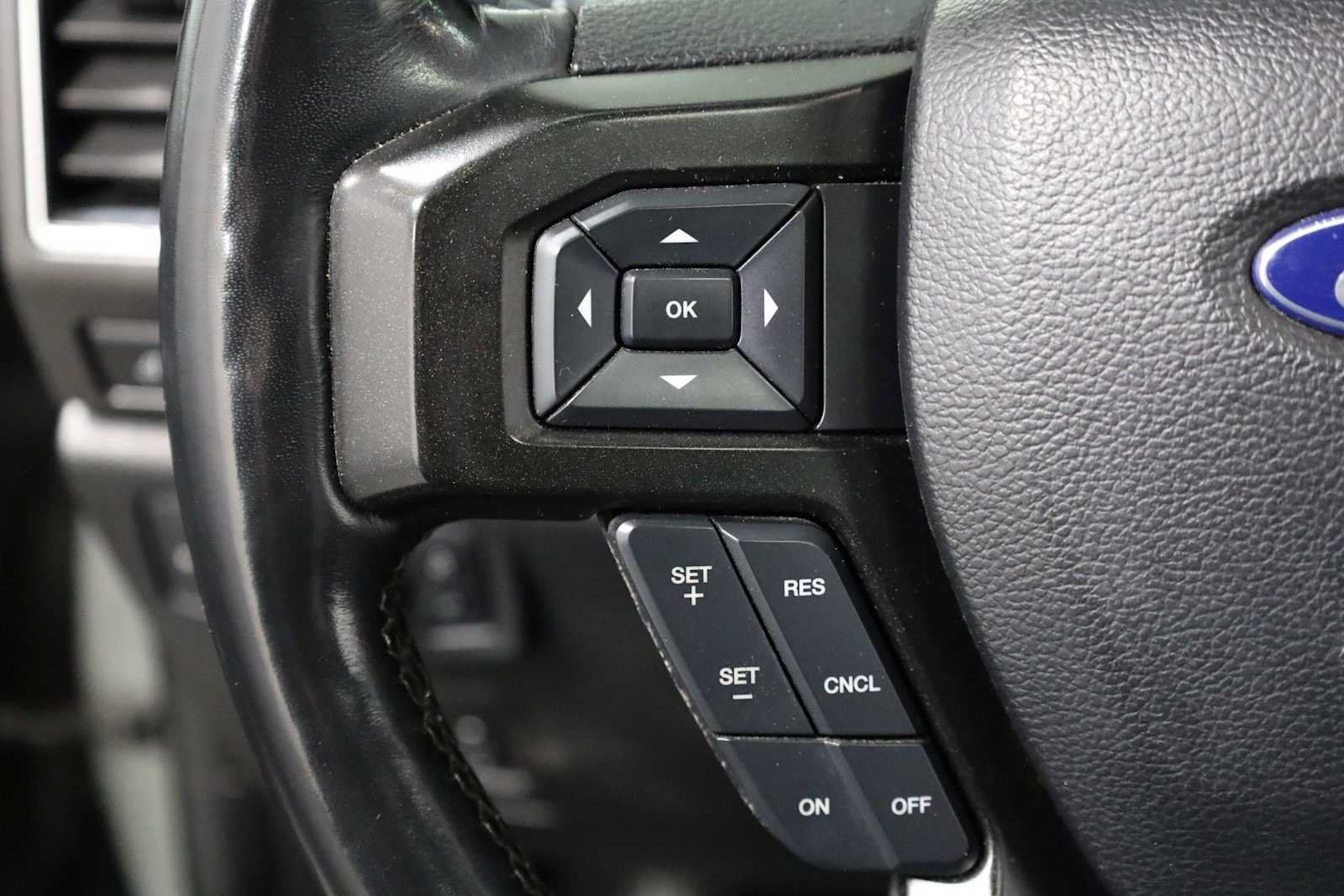 Used 2019 Ford Expedition Limited AWD/4WD image 25