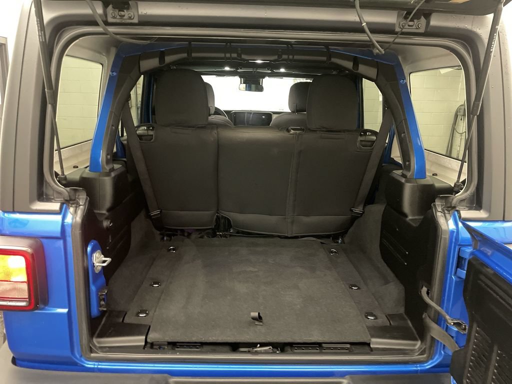Used 2024 Jeep Wrangler Unlimited Sport AWD/4WD image 18