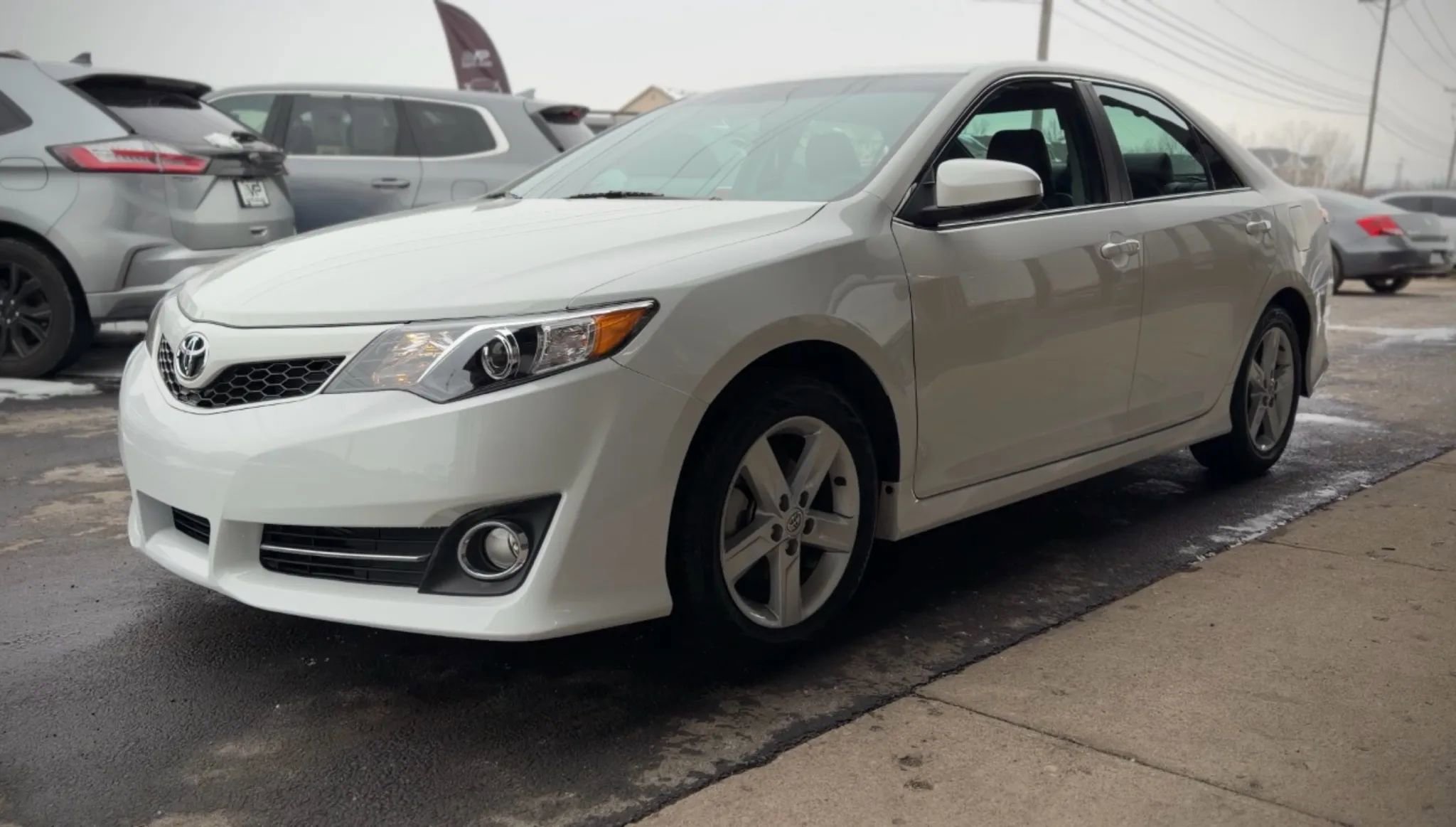 Used 2013 Toyota Camry SE image 6