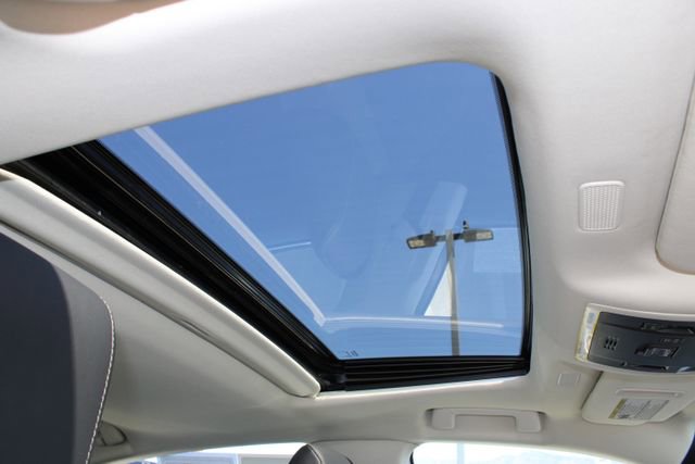 Certified 2025 Lexus ES 300h w/ Premium Package FWD image 6