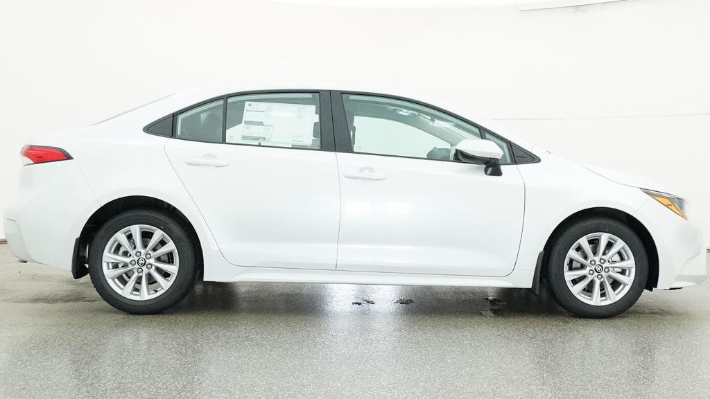 New 2027 Toyota Corolla LE FWD image 30