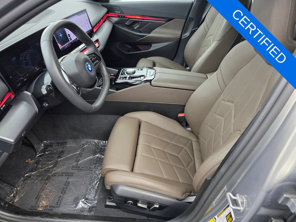 Used 2024 BMW i5 eDrive40i w/ M Sport Package RWD image 9