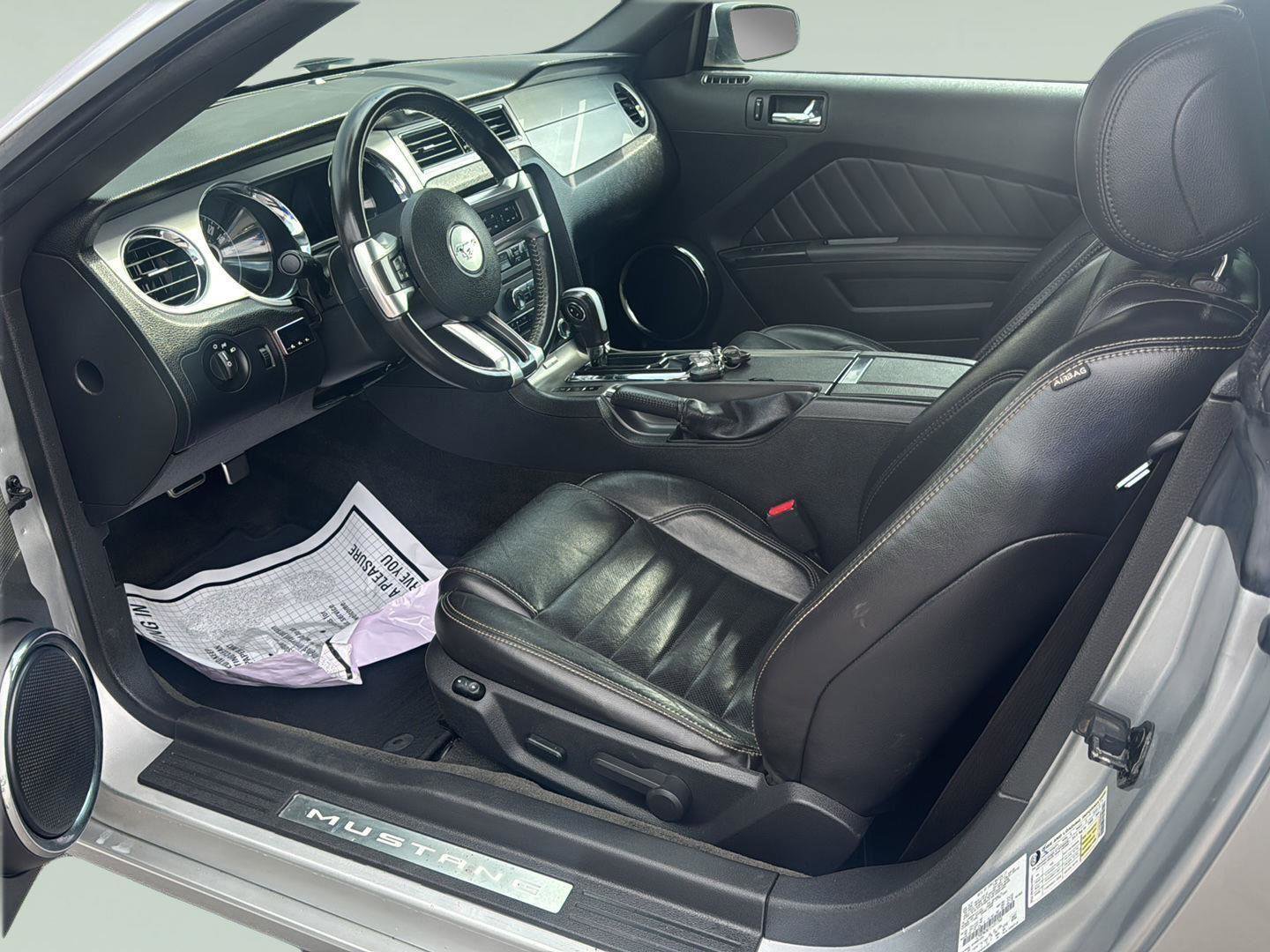 Used 2014 Ford Mustang Premium RWD image 9