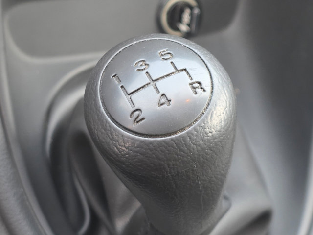 Used 2004 Ford Mustang Convertible image 29