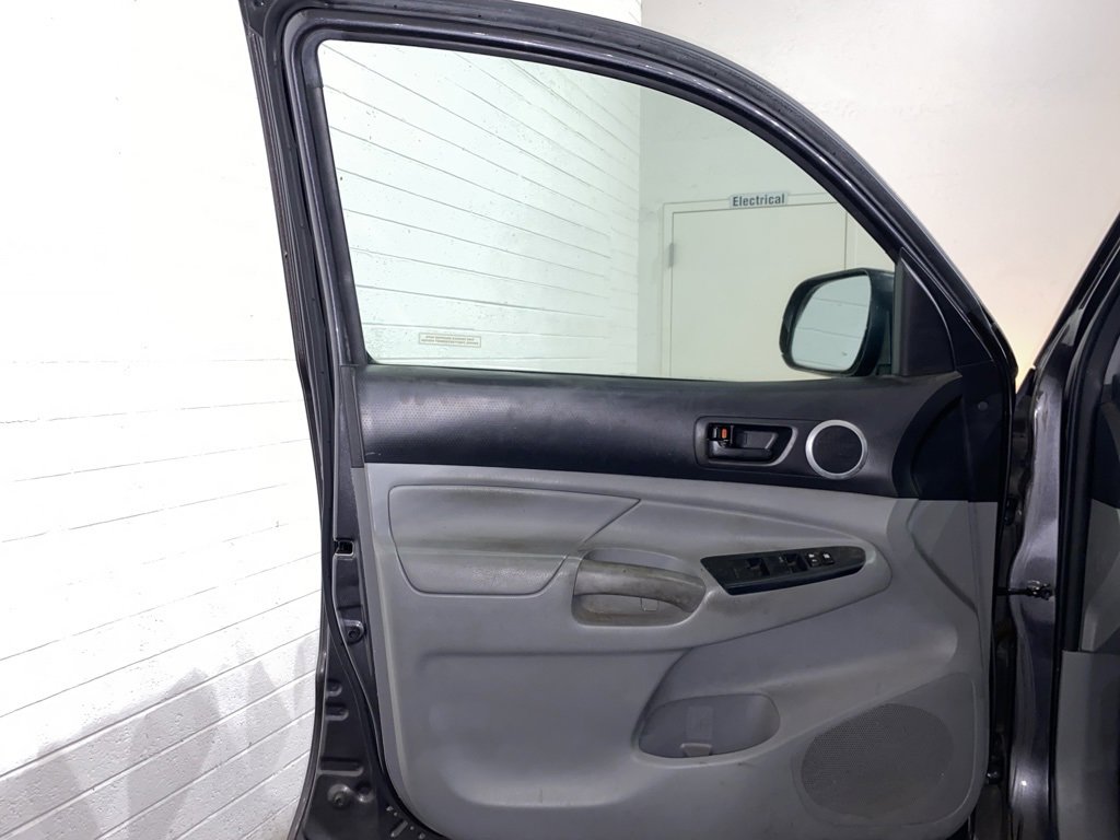 Used 2012 Toyota Tacoma PreRunner image 9