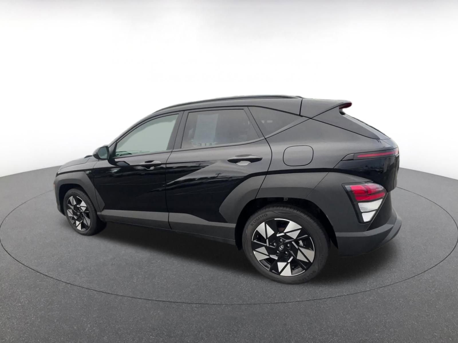 Used 2025 Hyundai Kona SEL image 10