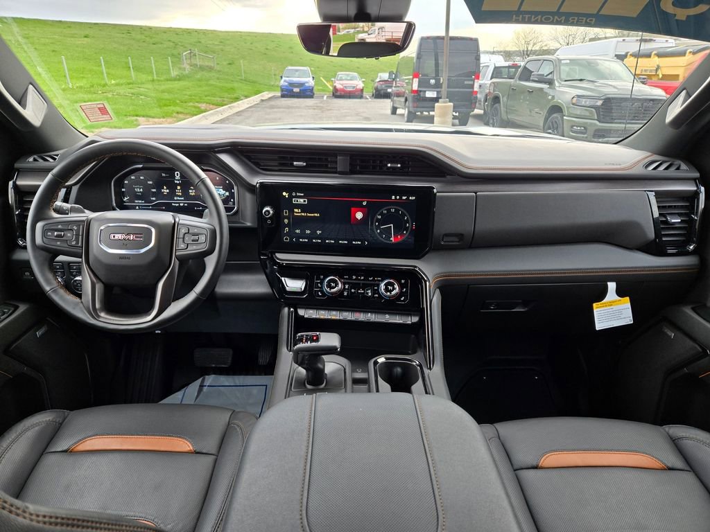 Used 2024 GMC Sierra 1500 AT4 w/ Technology Package AWD/4WD image 19
