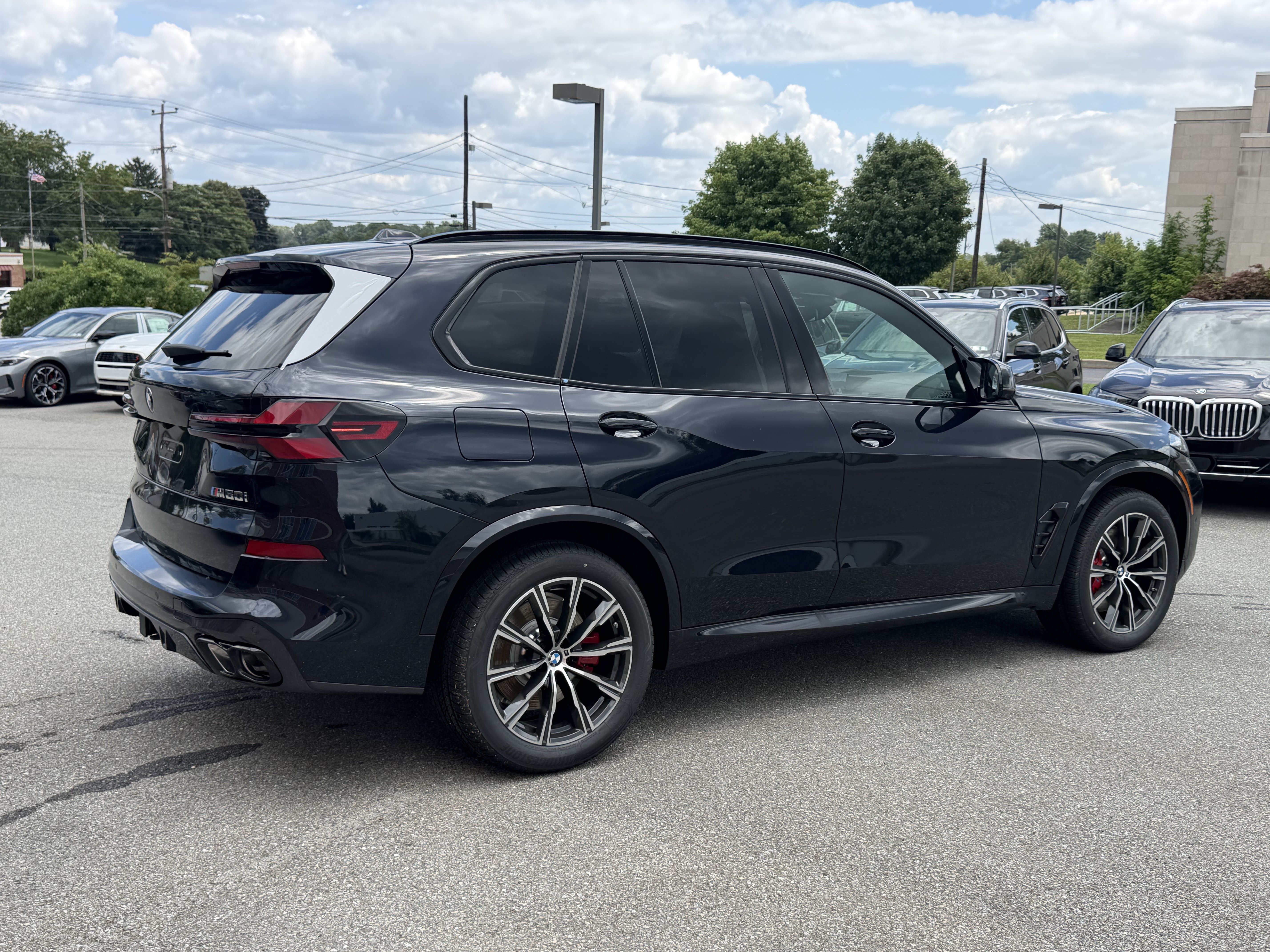 New 2026 BMW X5 M60i AWD/4WD image 4