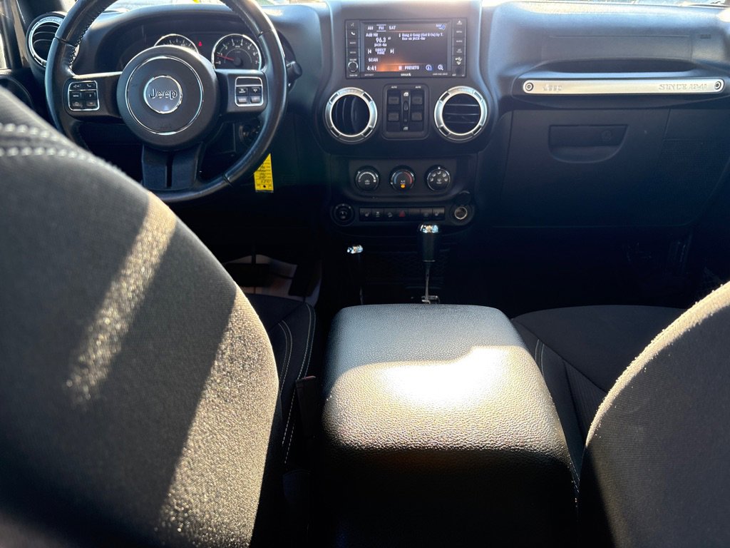 Used 2018 Jeep Wrangler Unlimited Sahara w/ Dual Top Group image 19