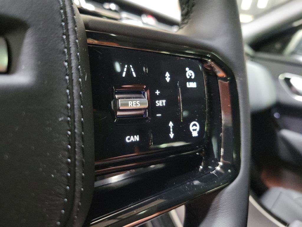 New 2026 Land Rover Range Rover Velar Dynamic SE image 16