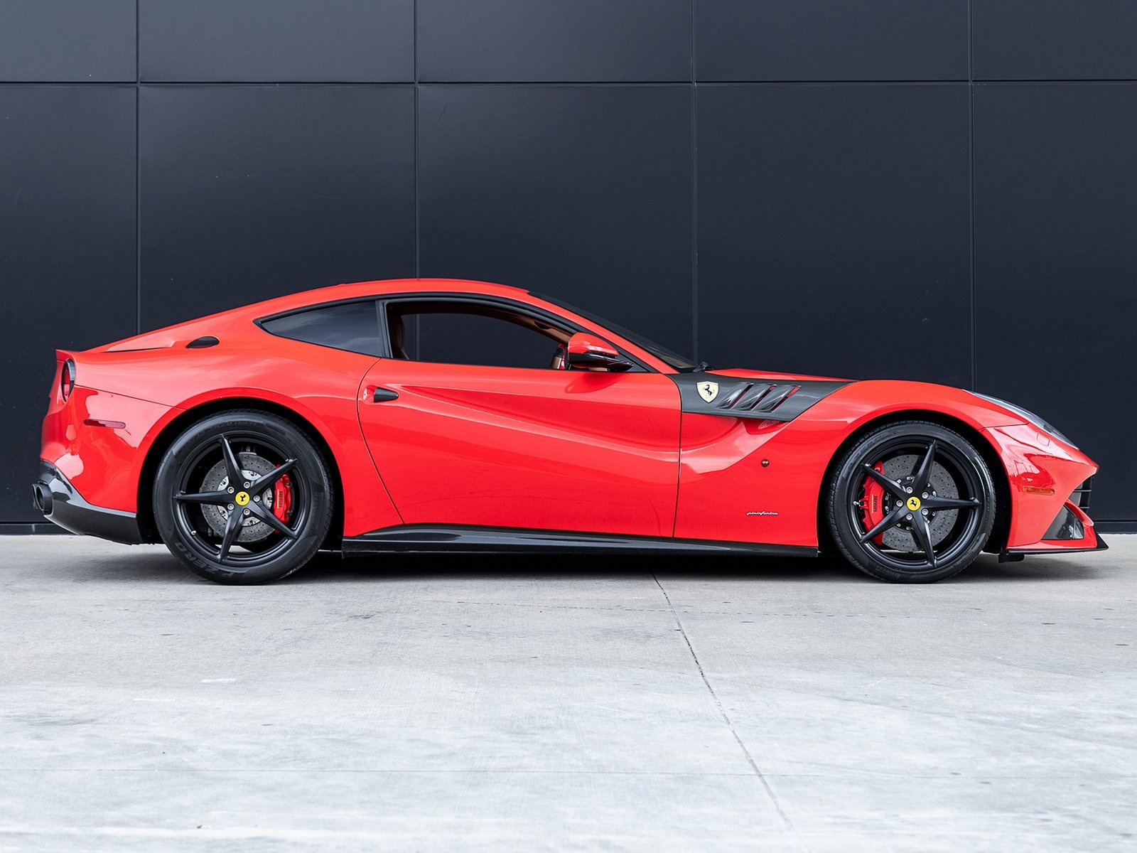 Used 2014 Ferrari F12 Berlinetta image 10