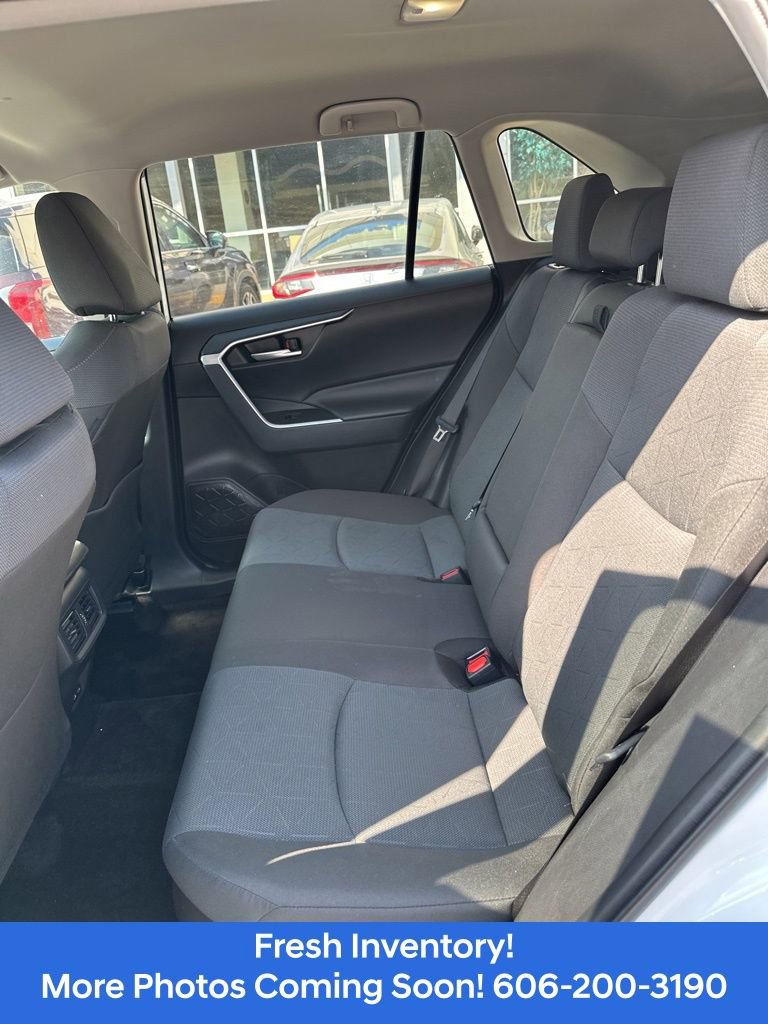 Used 2025 Toyota RAV4 XLE image 11