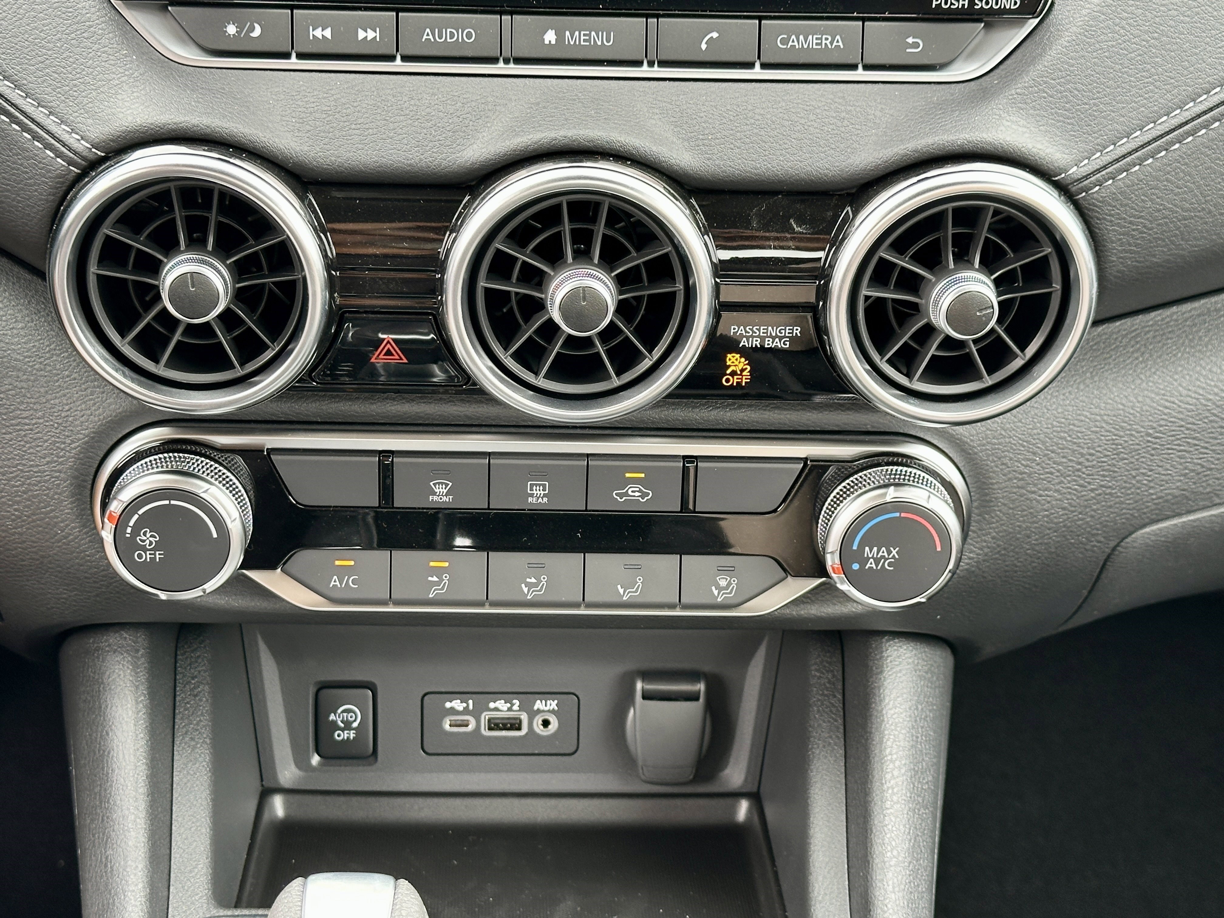 Used 2025 Nissan Sentra SV image 9