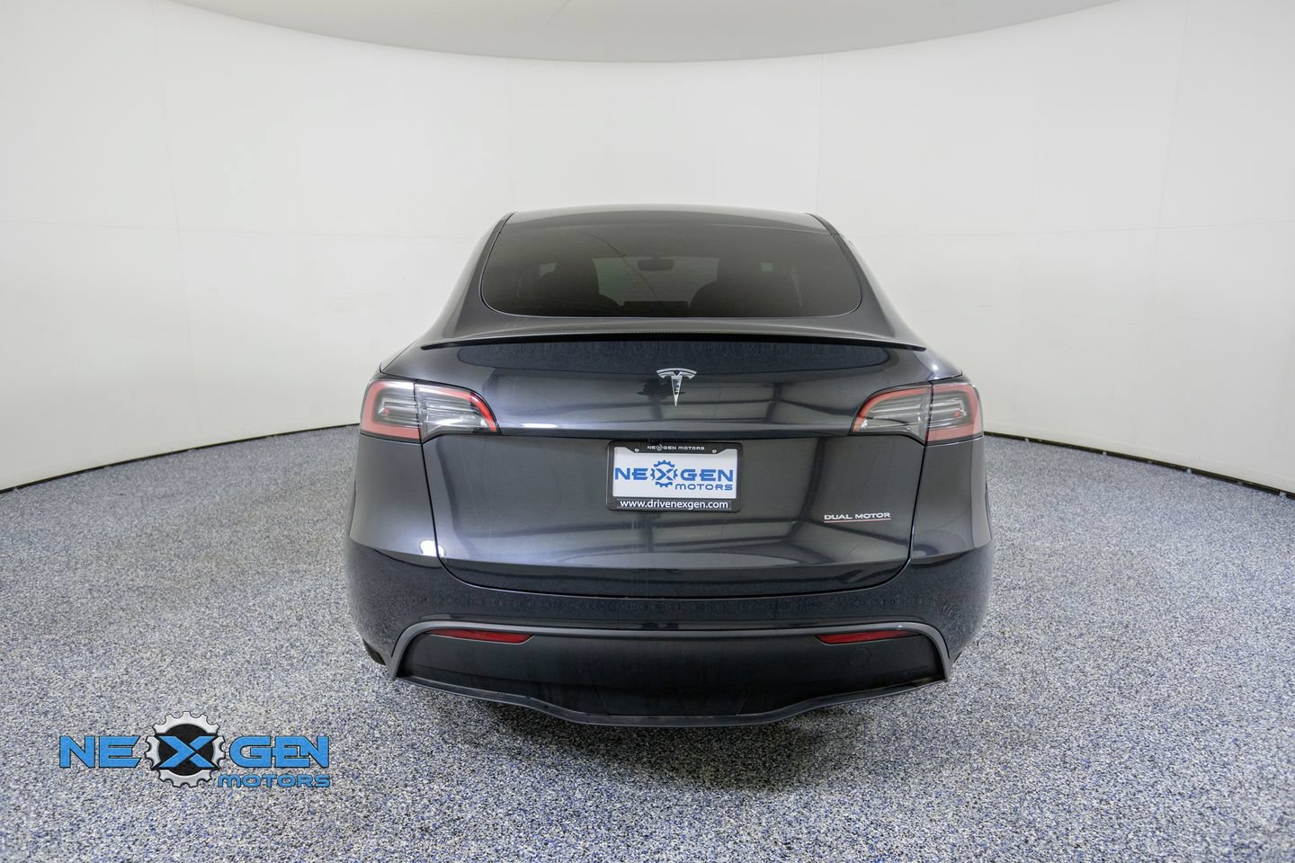 Used 2025 Tesla Model Y Performance AWD/4WD image 6